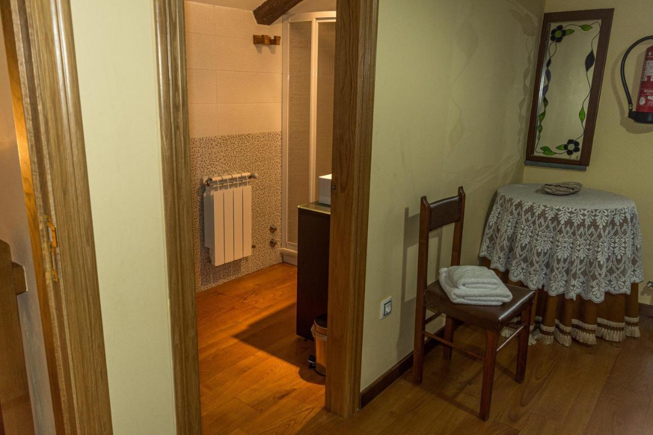 Apartamentos Rurales Tia Vicenta 圣埃乌拉利亚德奥斯科斯 外观 照片