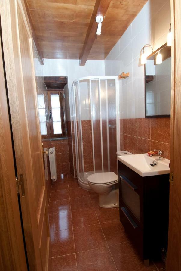 Apartamentos Rurales Tia Vicenta 圣埃乌拉利亚德奥斯科斯 外观 照片