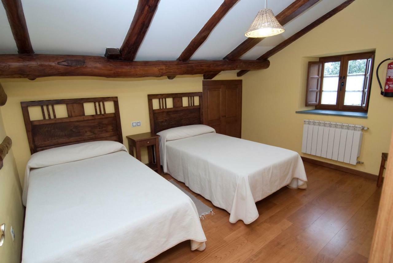 Apartamentos Rurales Tia Vicenta 圣埃乌拉利亚德奥斯科斯 外观 照片